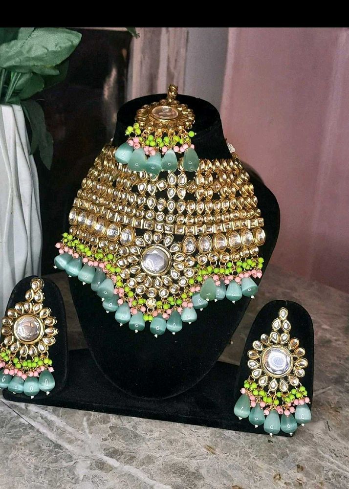 Stunning Kundan Necklace &amp; Earring Set