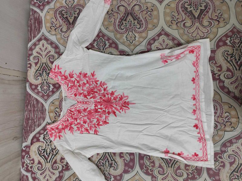 Embroidered White Kurta