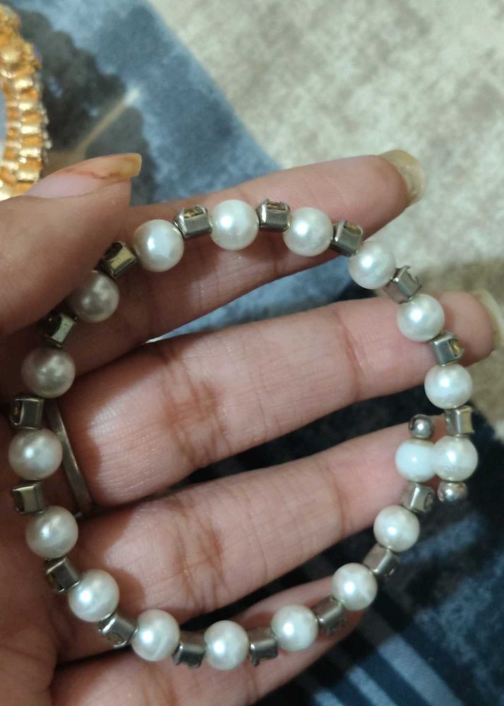 Elegant Faux Pearl Beaded Bracelet