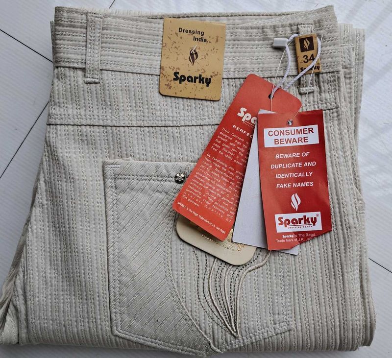 Flared Sparky Jeans OFF White
