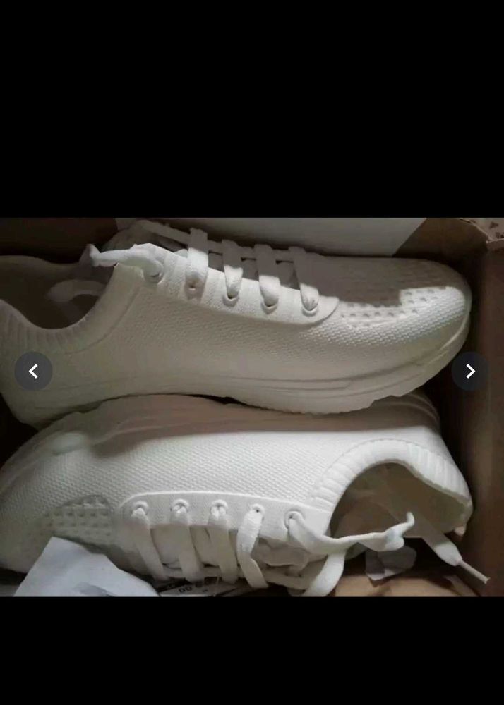 Max Men Textured Lace-Up Sneakers
