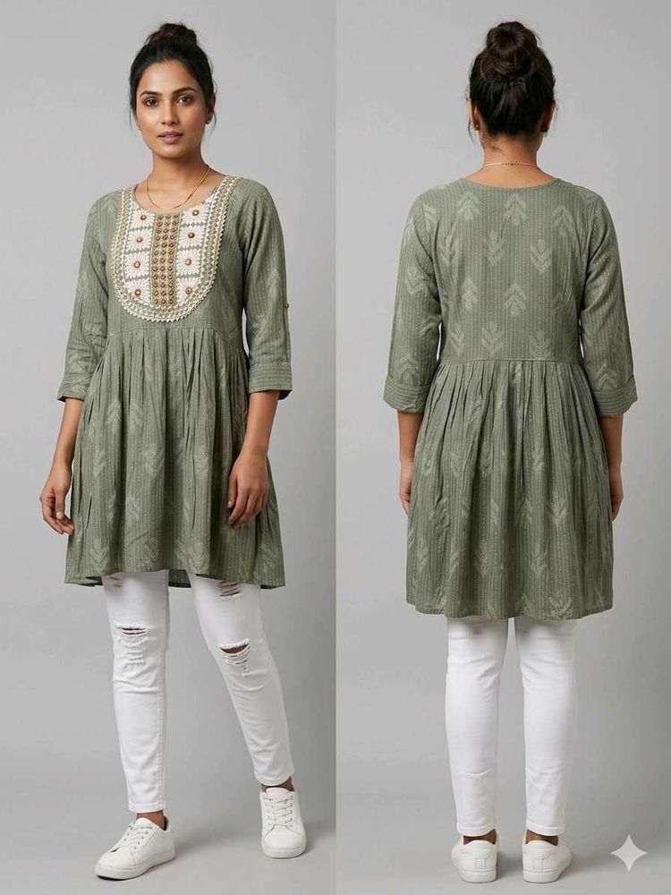 Embroidered Kurta &amp; Ripped Jeans Set
