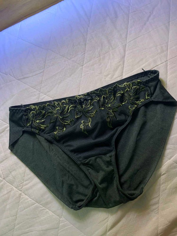 Women's Dark Grey Floral Briefs