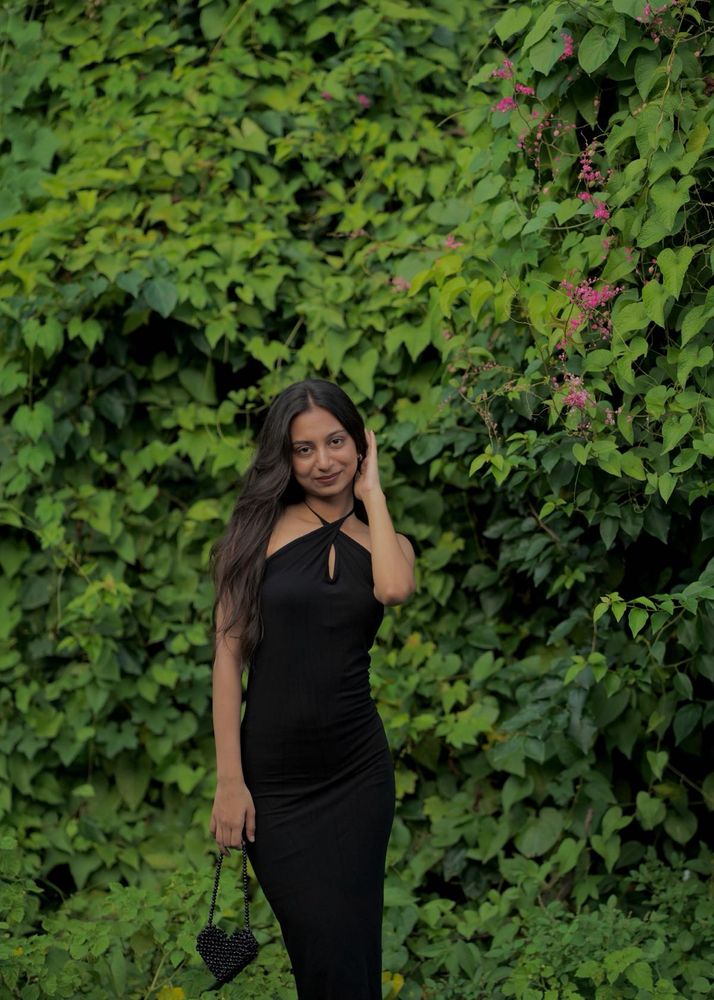 Chic Black Halter Neck Maxi Dress