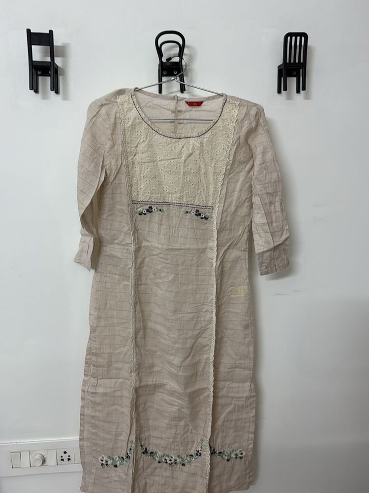 Elegant Beige Embroidered Kurta
