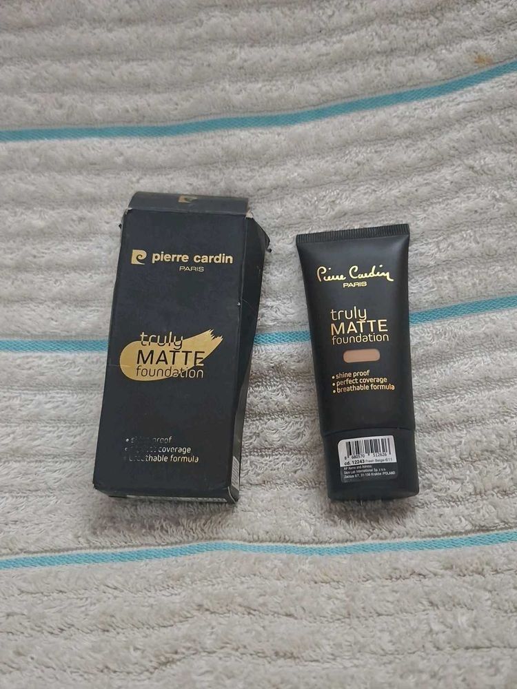 Pierre Cardin Truly Matte Foundation