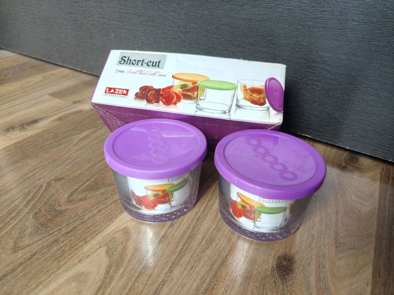 2 Glass Containers With Lid