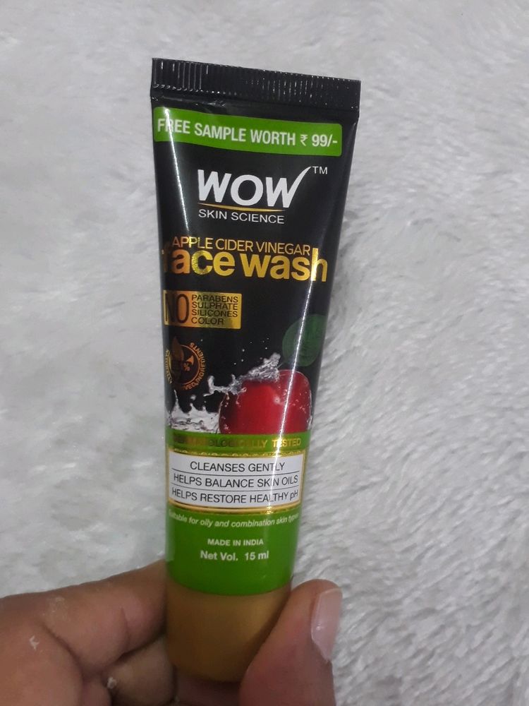 Wow skin Science Face wash