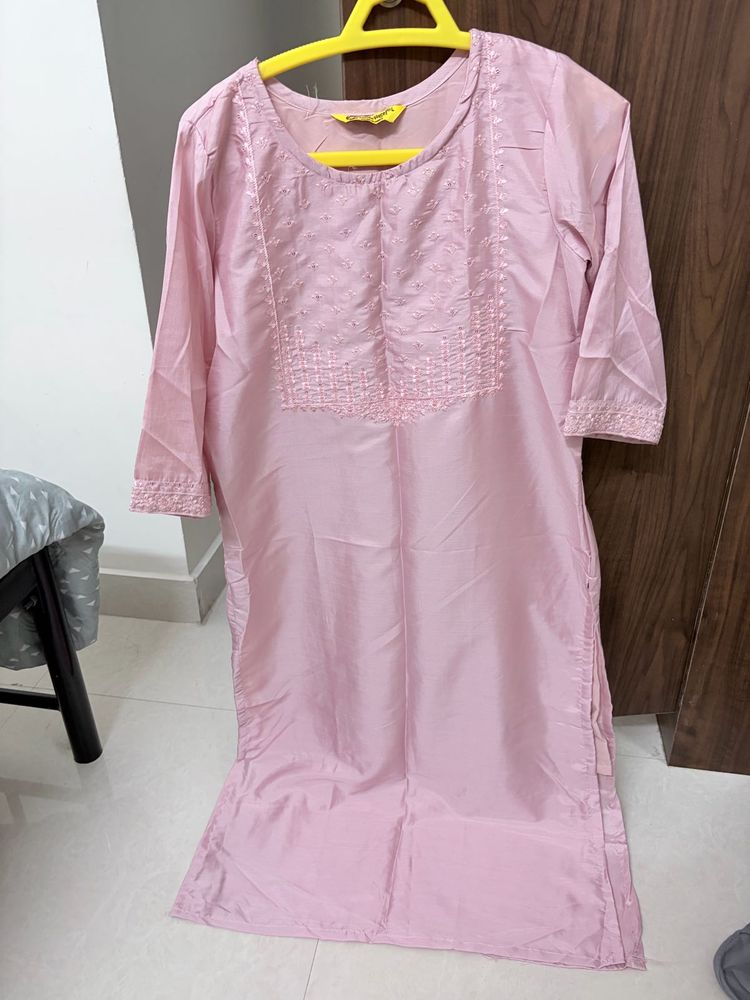 Elegant Pink Embroidered Kurta Set