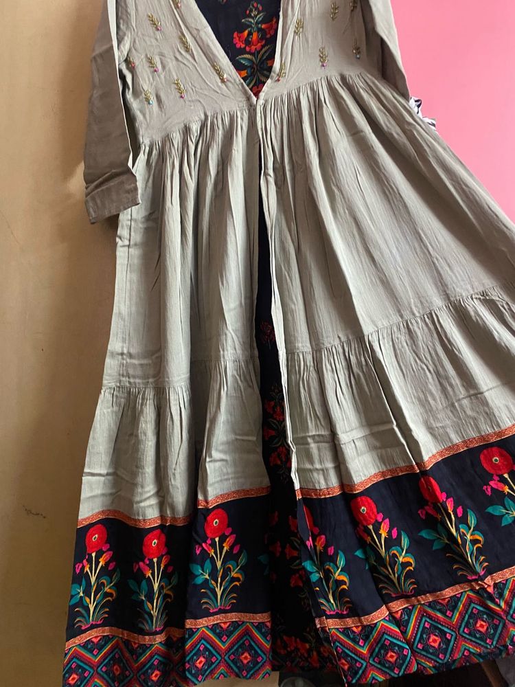 Elegant Tiered Kurta Set with Floral Print