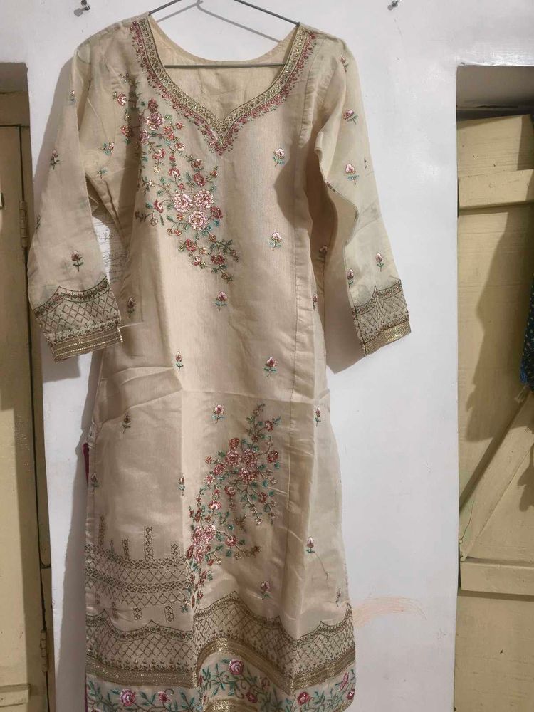 Elegant Embellished Kurta Set