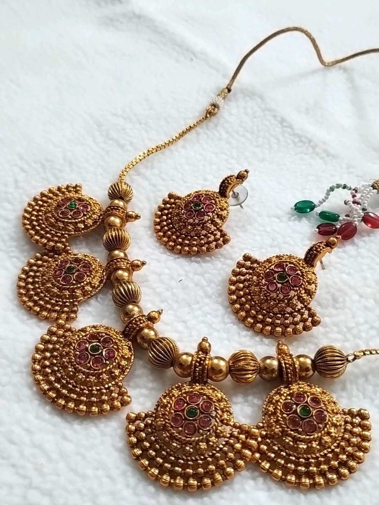 Ethnic Indian Necklace &amp; Earrings Set