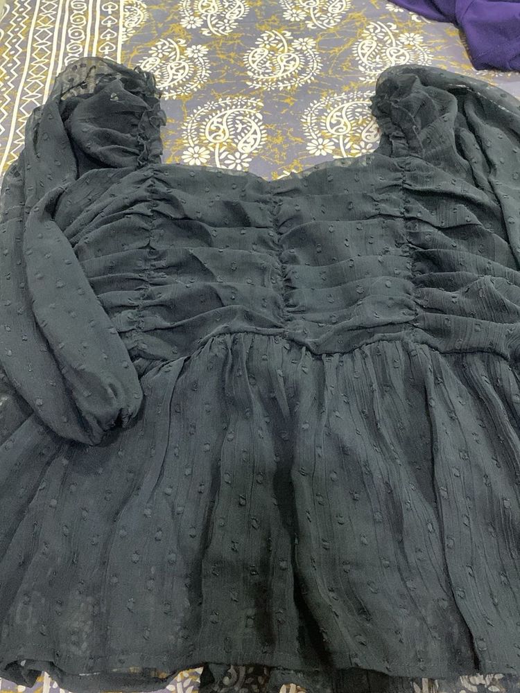 Chic Ruched Puff Sleeve Top