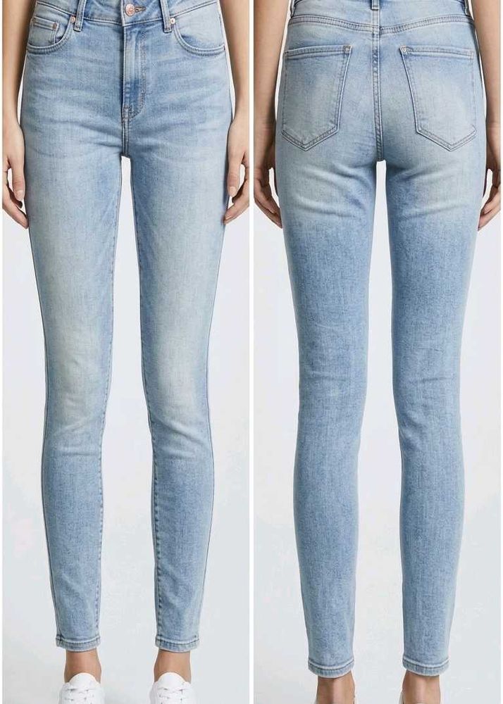 Light Wash Skinny Jeans