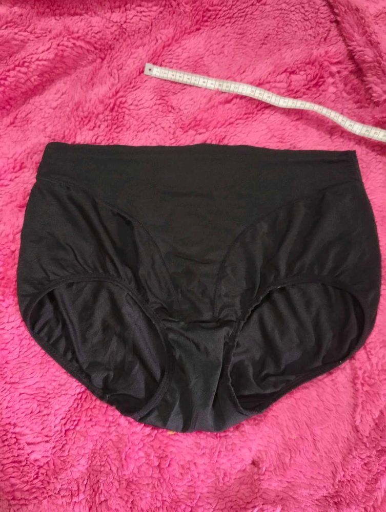 Comfortable Black Briefs