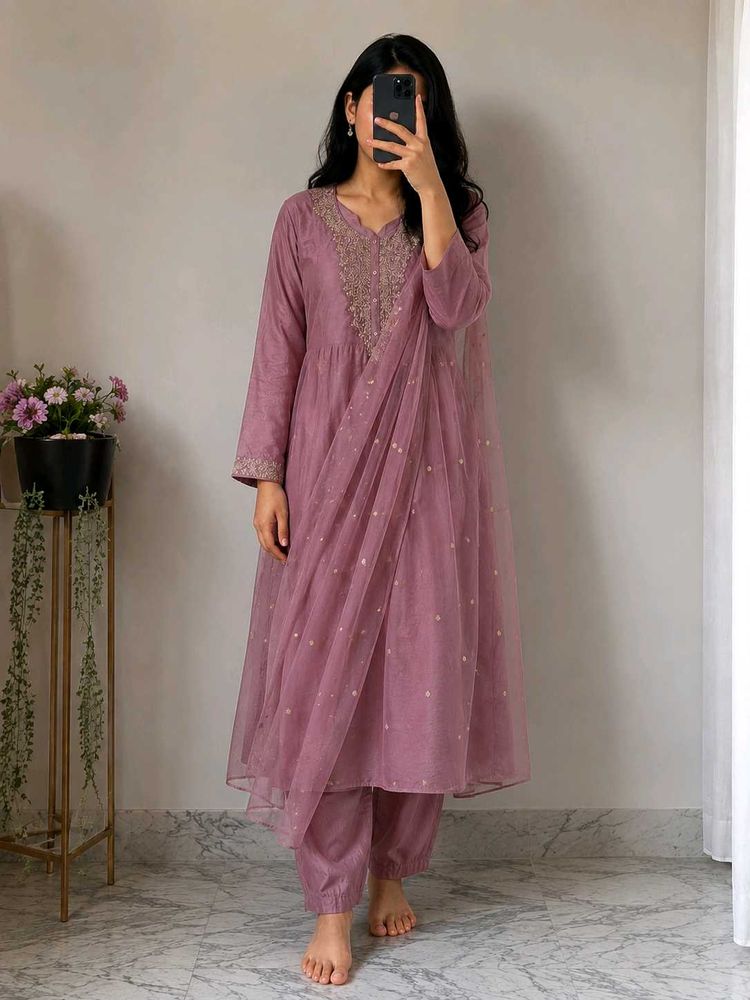 Elegant Embroidered Kurta Set