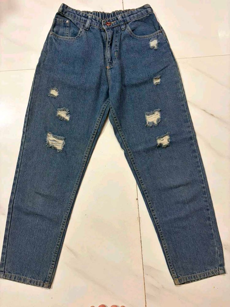 Trendy Ripped Denim Jeans
