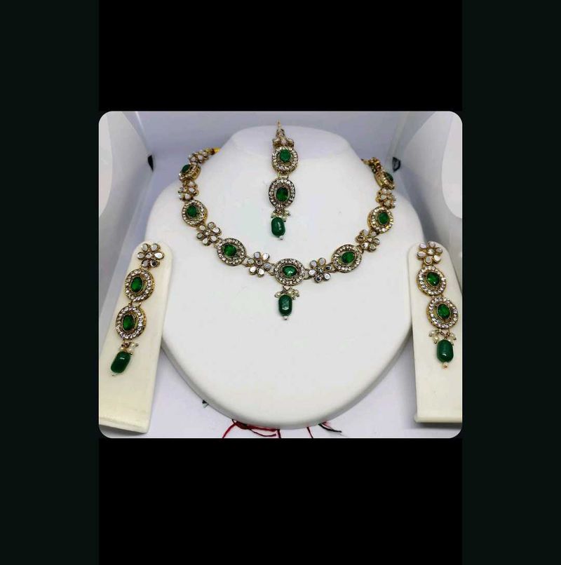 Emerald &amp; Gold-Tone Necklace Earrings Set