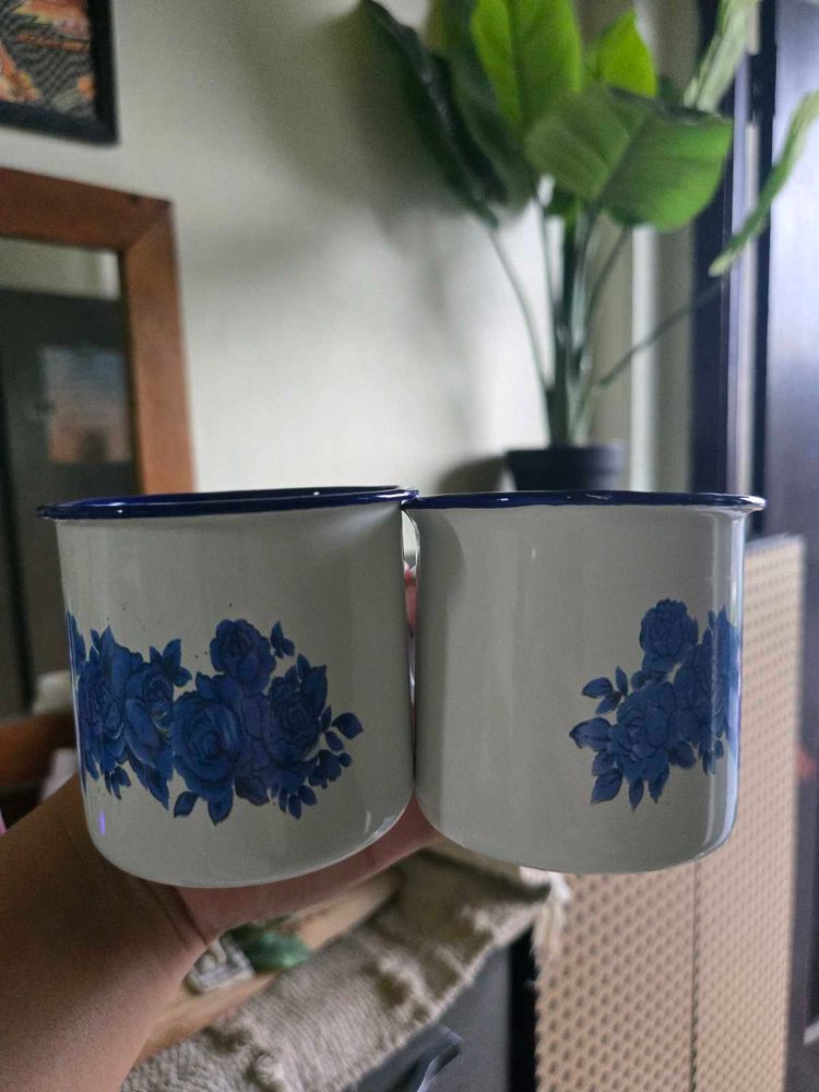 Vintage Enamel Mugs(2pcs) with Blue Roses 200ml