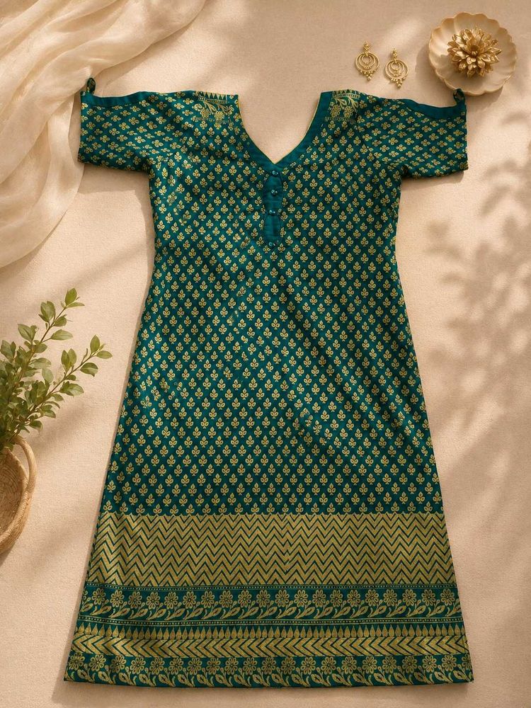 Handstitched Green Ethnic Kurta with Gold Print✨️