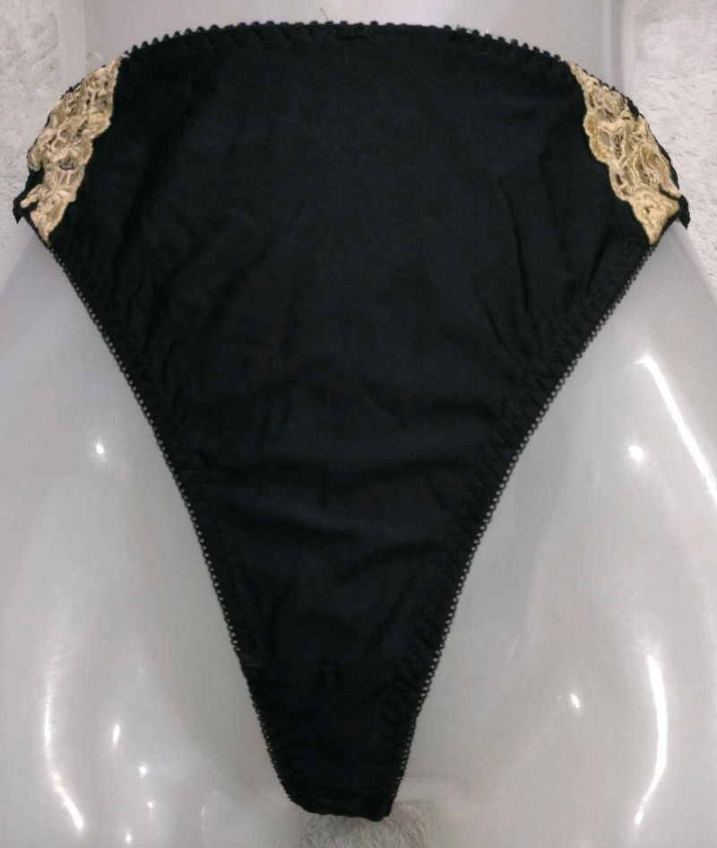Chic Black Lace Trim Thong Panty 🖤