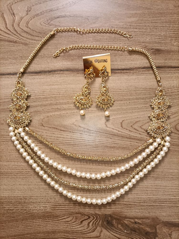 Beautiful Diamond And Perl Set With Box
