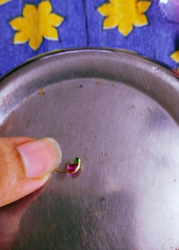 Real Gold Nose Pin