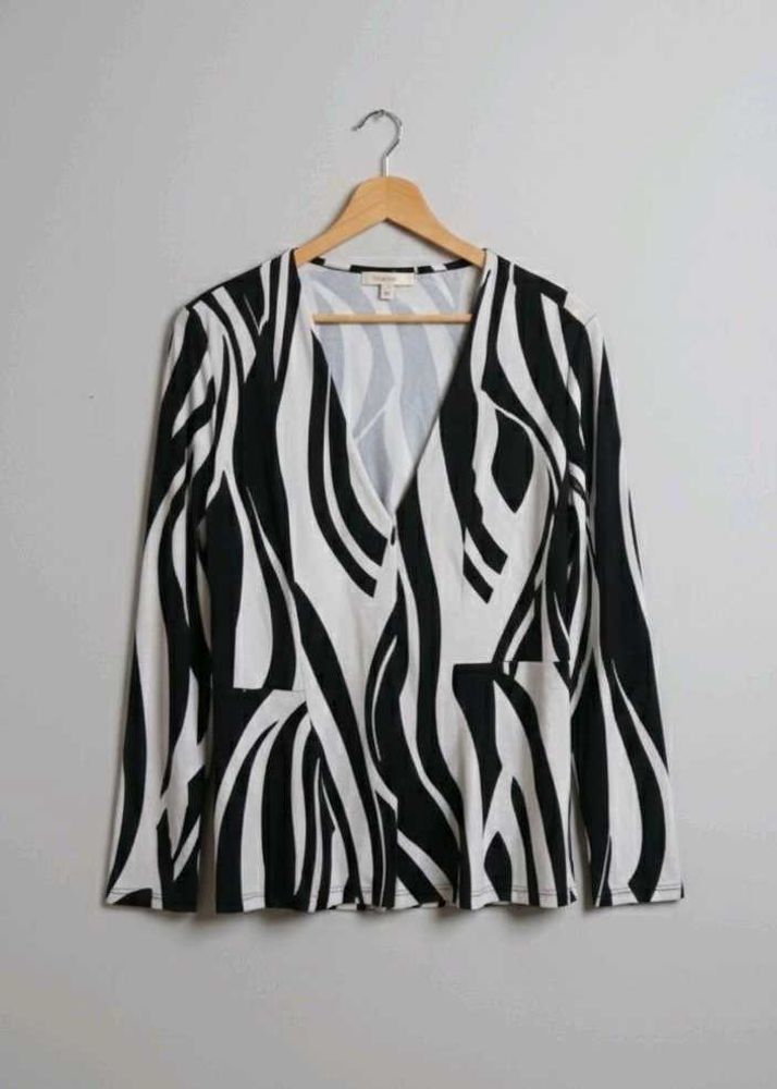 Striking Zebra Print Long Sleeve Top