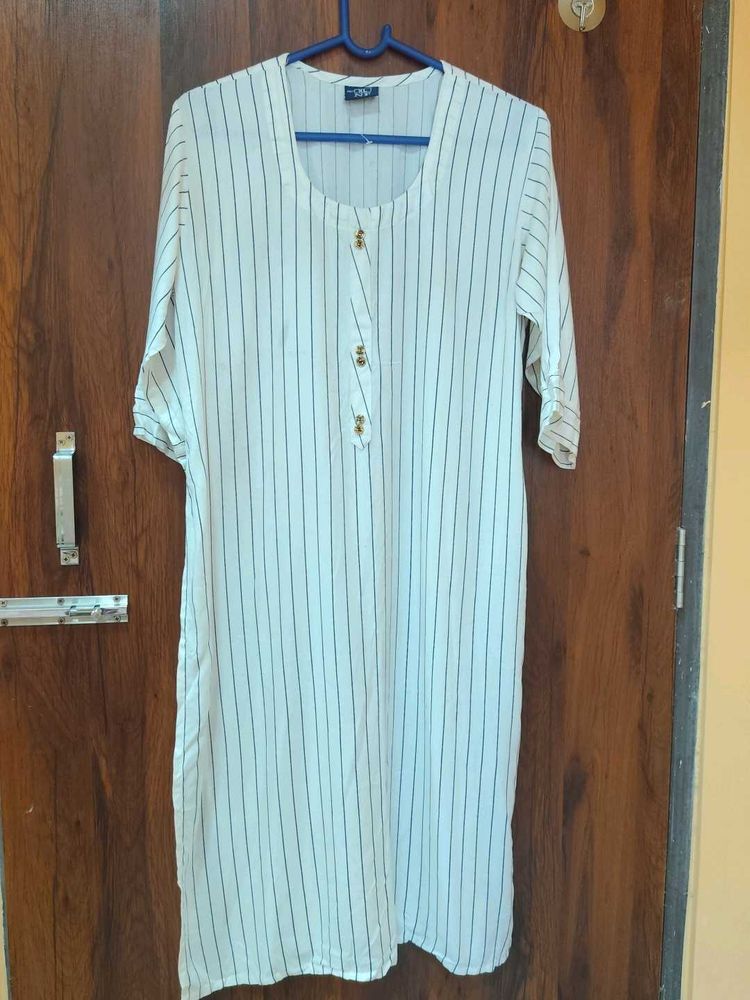 White Kurta with Pinstripe Pattern
