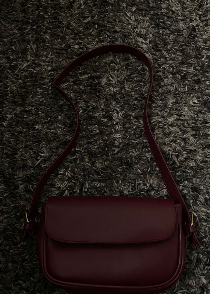 Stylish Burgundy Crossbody Bag