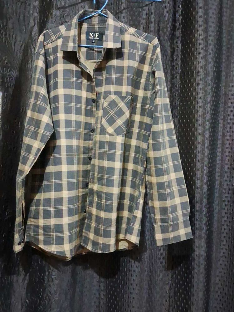 Men's Classic Plaid Button-Up Shirt