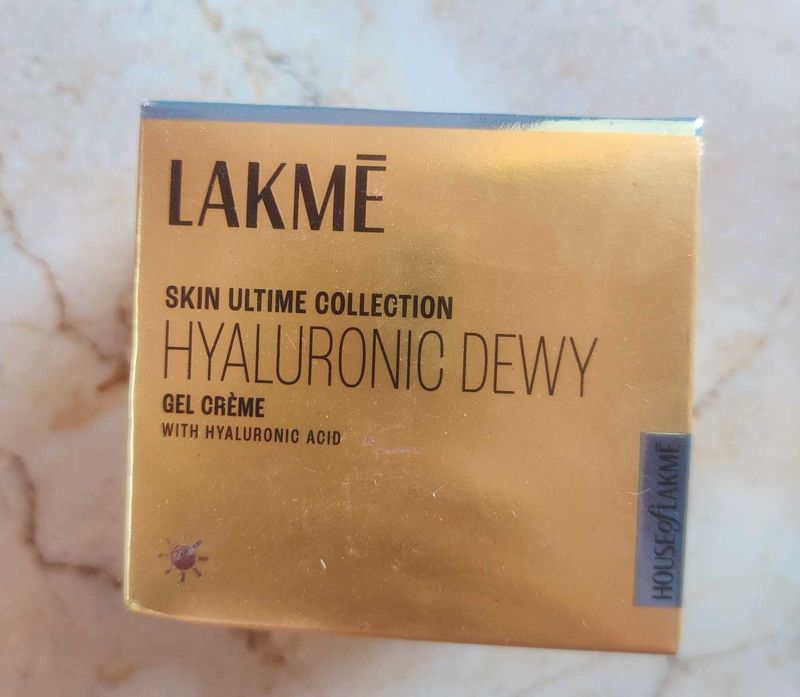 Lakme Hyaluronic Dewy Gel Creme