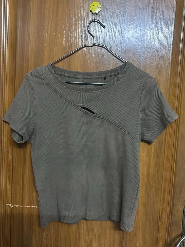 Ribbed Cut-Out Tee