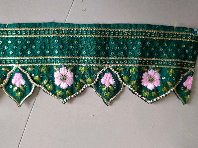 Green Floral Fabric Border