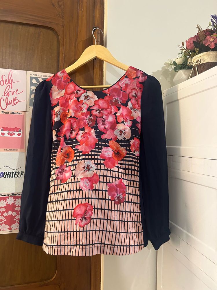 Floral Print Long Sleeve Top