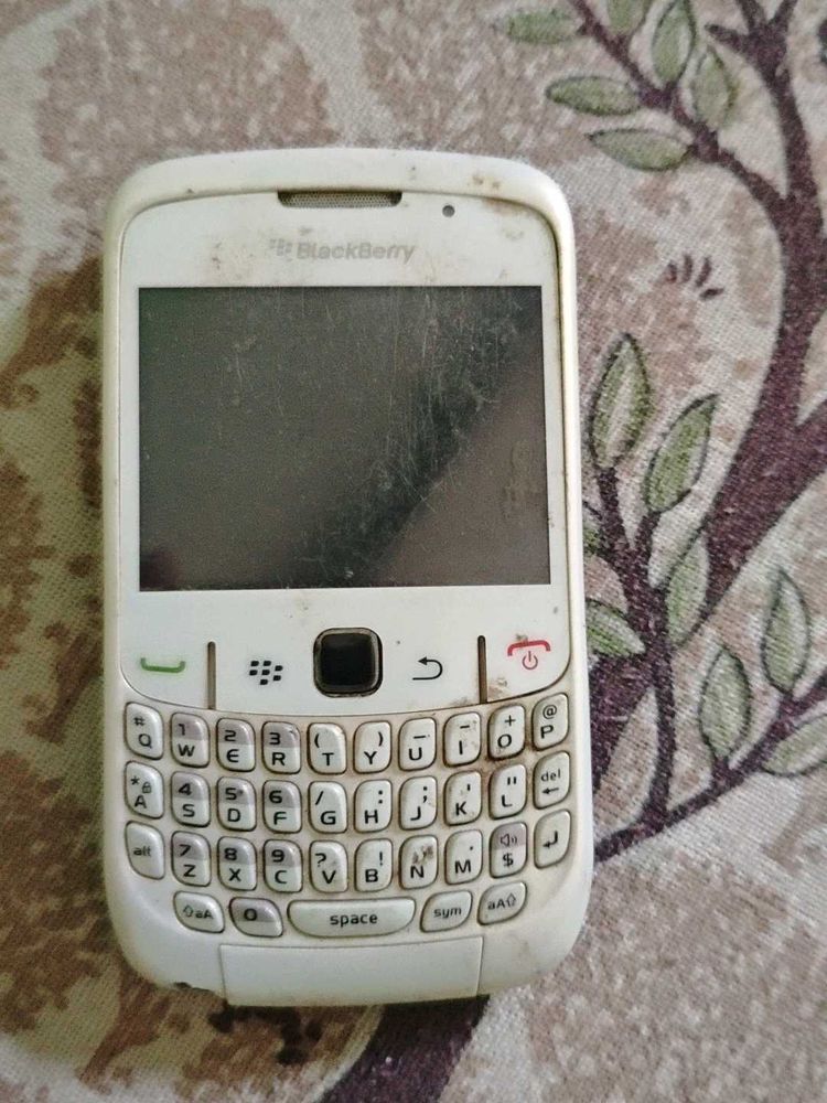 blackberry 8520