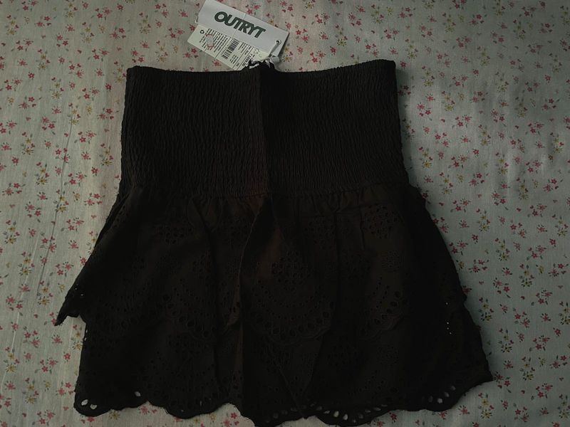 Chic Black Eyelet tube top