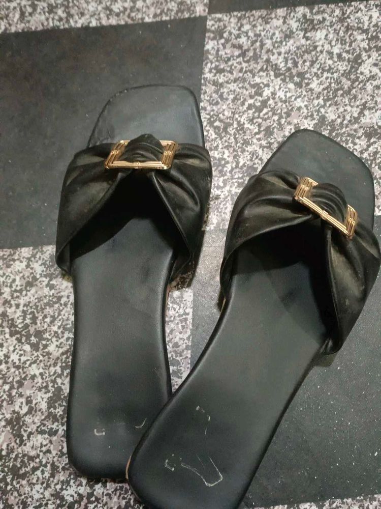 Elegant Black Bow Detail Slides