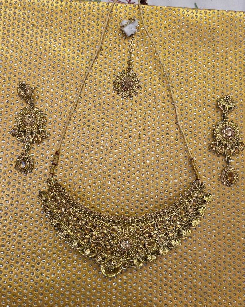 Exquisite Indian Bridal Jewellery Set