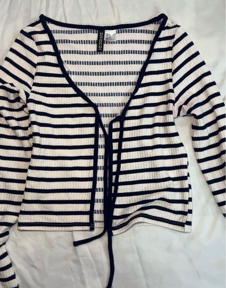 H&amp;M Striped Long Sleeve Tie-Front Top