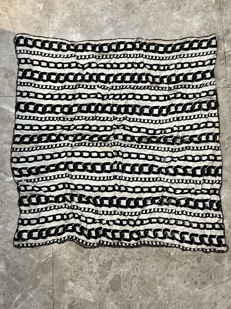 Chic Chain Print Scarf