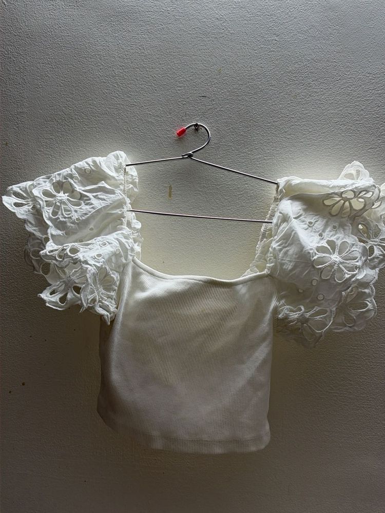 Chic White Puff Sleeve Top