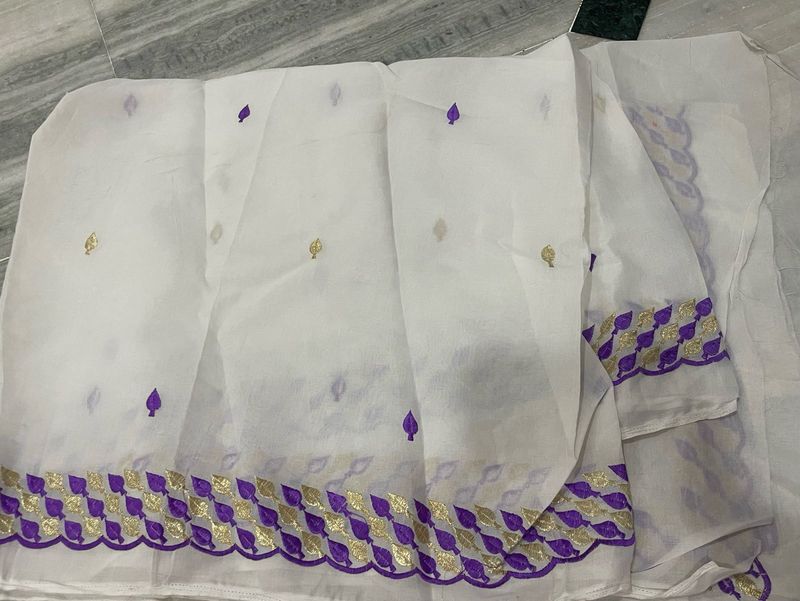 White/Purple Dupatta