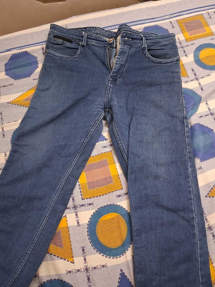 JEANS BLUE