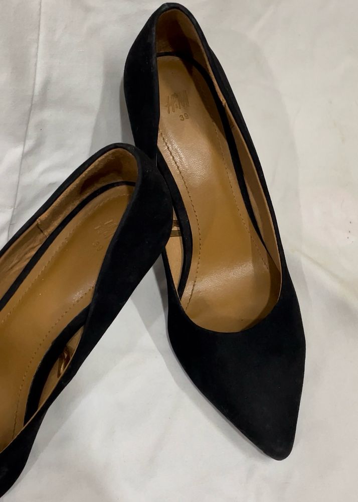 H&amp;M Black Pointed Heels