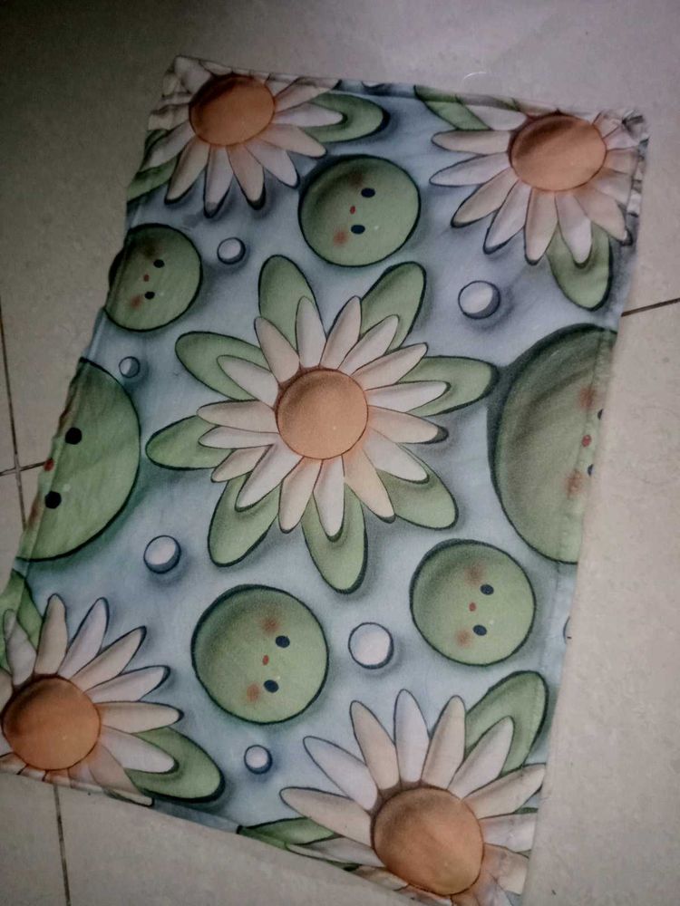Cute Daisy &amp; Froggy Print Mat