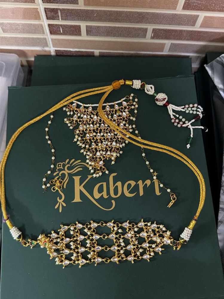 Exquisite Kundan &amp; Pearl Choker Set