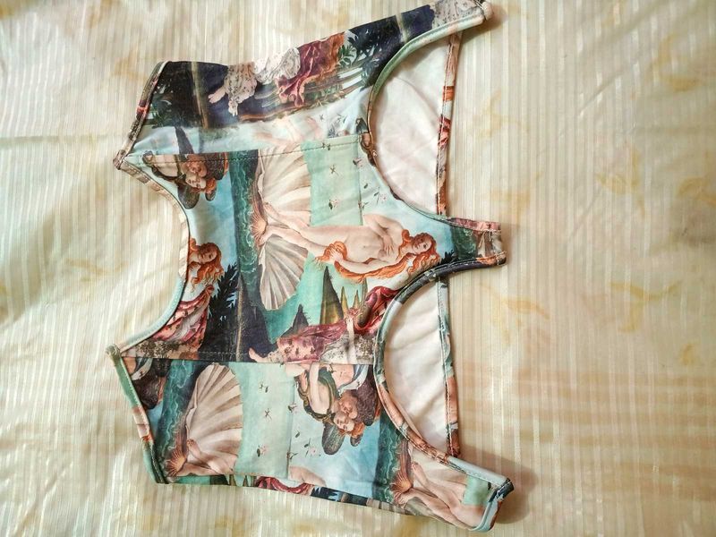Urbanic renaissance under bust corset
