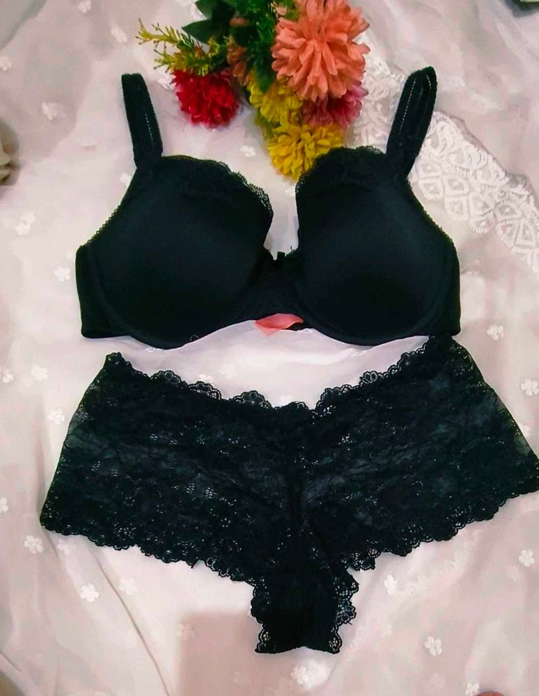 Elegant Black Lace Bra &amp; Panty Set