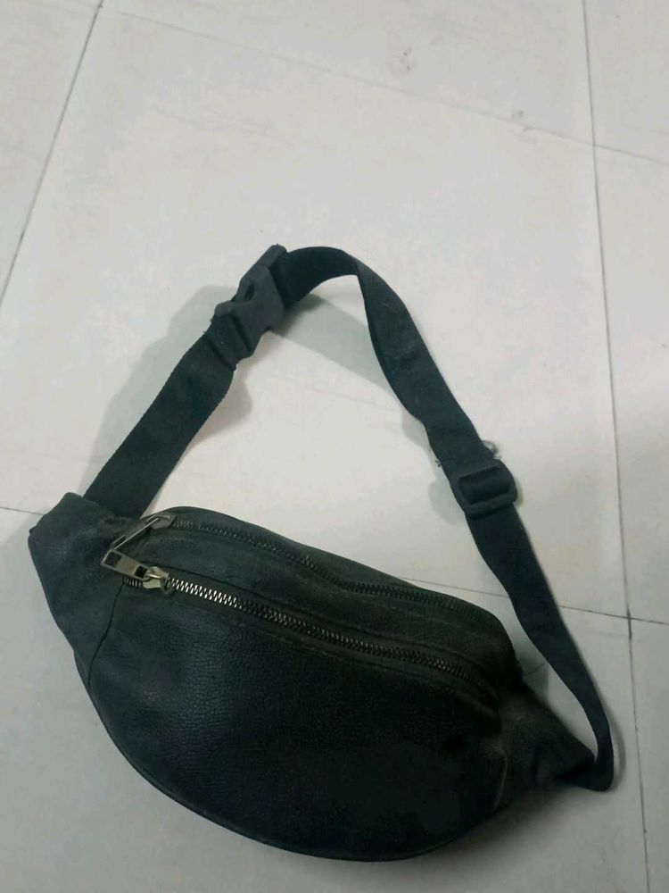 Unisex Black Leather Fanny Pack